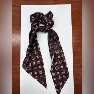 SALE‼️ Brown Scarf Scrunchie Hairband 🤎